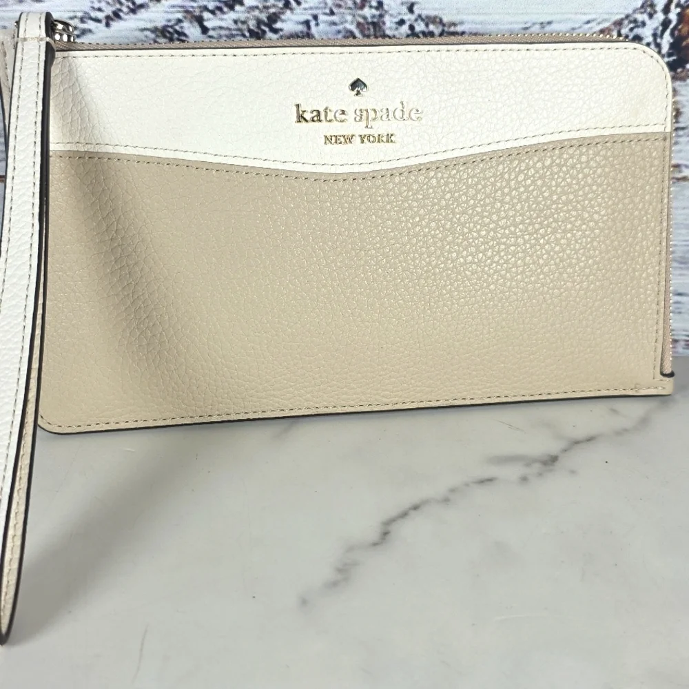 Kate Spade‎ New York Lucy Colorblock Beige White Wristlet Bag Wallet